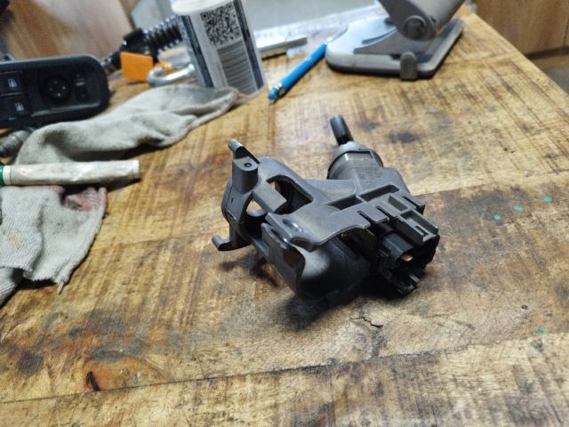 bontott VW POLO III Gyújtáskapcsoló Házzal