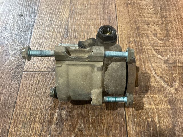 bontott VW POLO III Kormányszervó Motor (Hidraulikus)