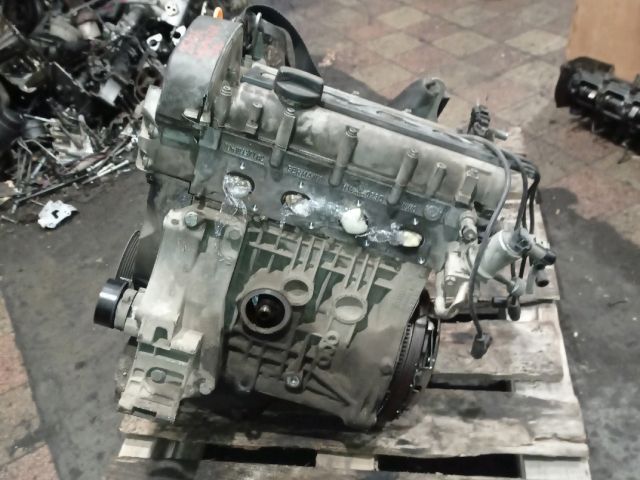 bontott VW POLO III Motor (Fűzött blokk hengerfejjel)