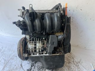 bontott VW POLO III Motor (Fűzött blokk hengerfejjel)