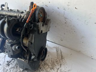 bontott VW POLO III Motor (Fűzött blokk hengerfejjel)