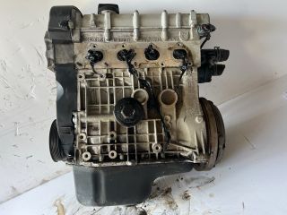 bontott VW POLO III Motor (Fűzött blokk hengerfejjel)