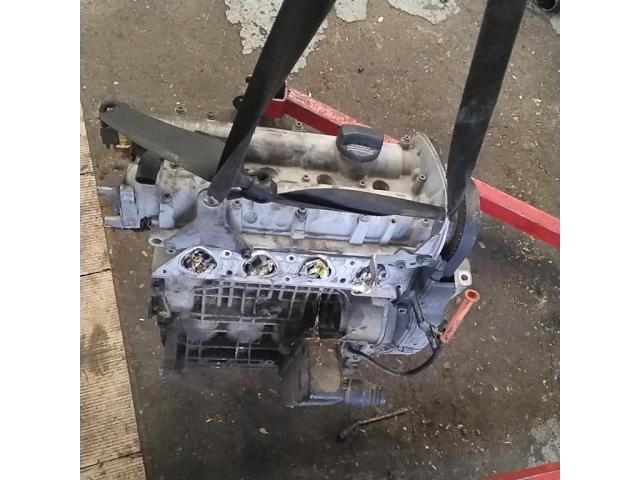 bontott VW POLO III Motor (Fűzött blokk hengerfejjel)
