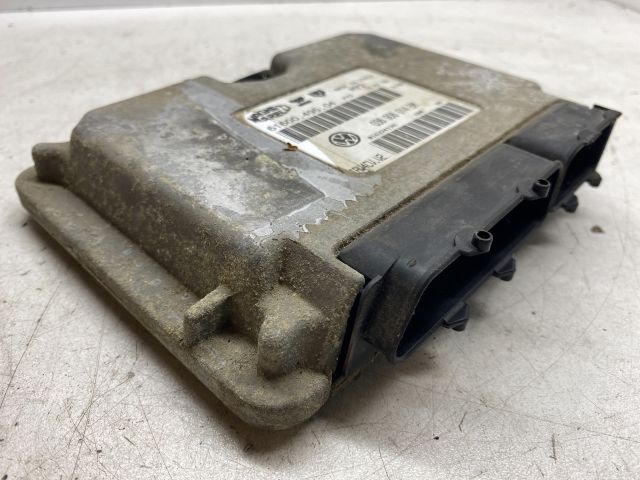 bontott VW POLO III Motorvezérlő