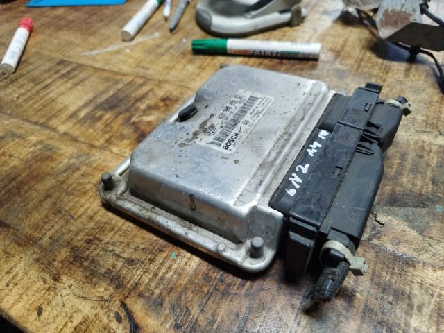 bontott VW POLO III Motorvezérlő