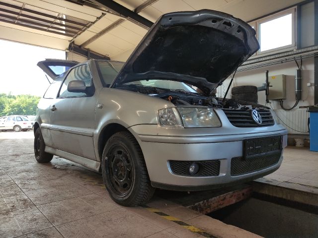 bontott VW POLO III Porlasztó Sor / Híd