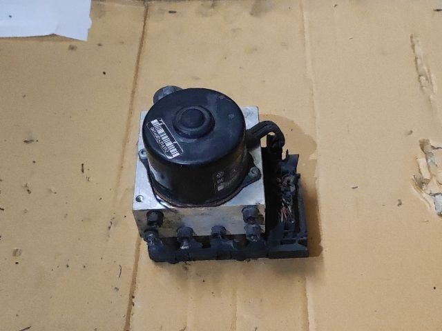 bontott VW POLO III ABS Kocka