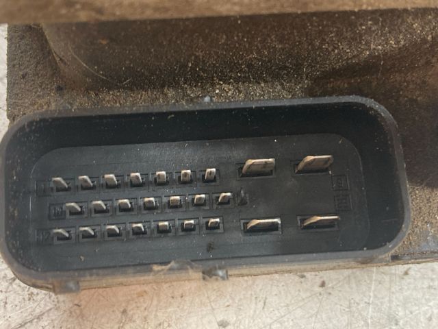 bontott VW POLO III ABS Kocka