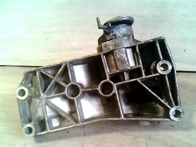 bontott VW POLO III Generátor Tartó Bak