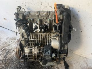 bontott VW POLO III Motor (Fűzött blokk hengerfejjel)