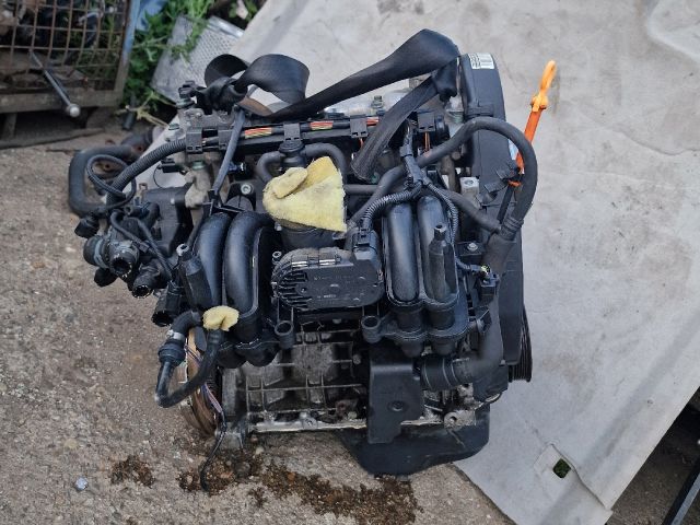 bontott VW POLO III Motor (Fűzött blokk hengerfejjel)