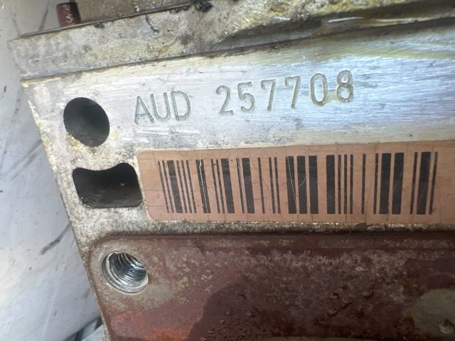 bontott VW POLO III Motor (Fűzött blokk hengerfejjel)