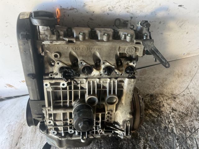 bontott VW POLO III Motor (Fűzött blokk hengerfejjel)
