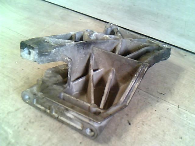 bontott VW POLO III Motor Tartó Bak (Fém)