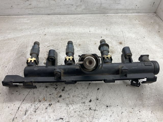 bontott VW POLO III Porlasztó Sor / Híd