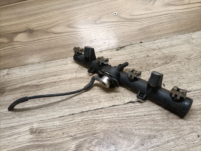 bontott VW POLO III Porlasztó Sor / Híd