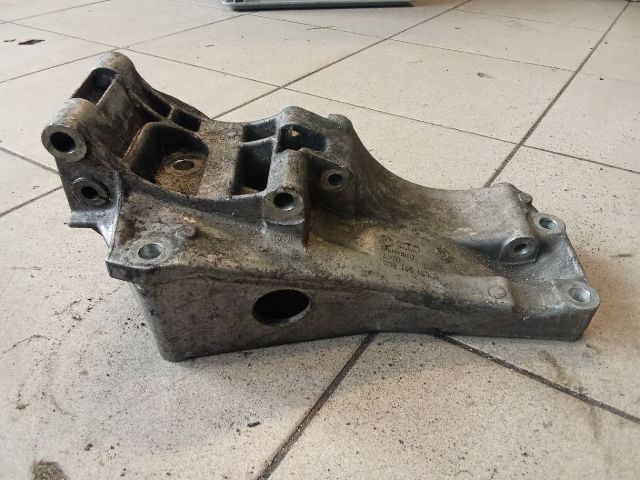 bontott VW POLO III Generátor Tartó Bak