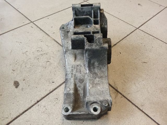 bontott VW POLO III Generátor Tartó Bak