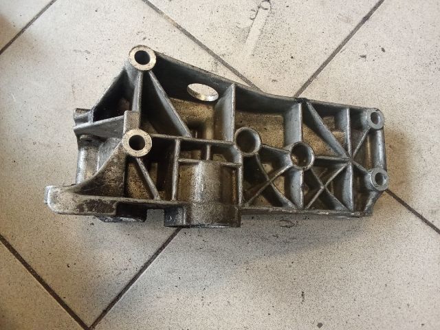 bontott VW POLO III Generátor Tartó Bak