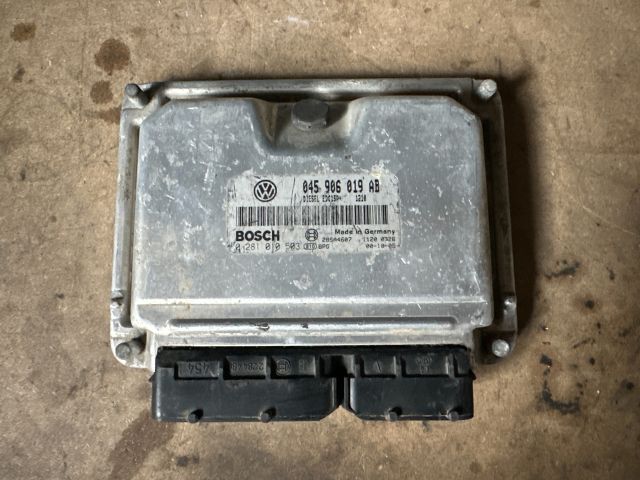 bontott VW POLO III Motorvezérlő