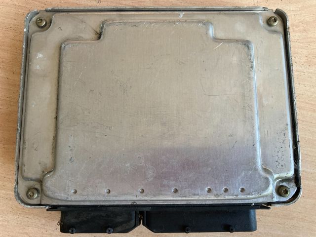 bontott VW POLO III Motorvezérlő