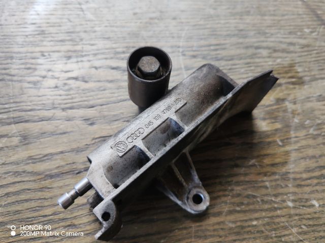 bontott VW POLO III Szíjfeszítő Görgő