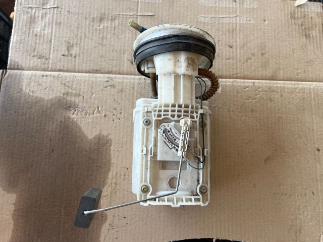 bontott VW POLO III Üzemanyag Szivattyú