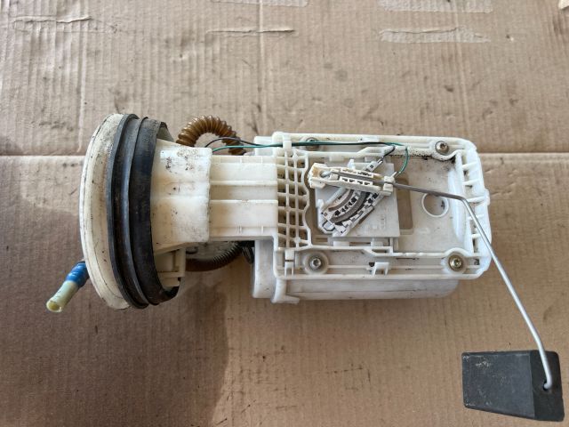 bontott VW POLO III Üzemanyag Szivattyú