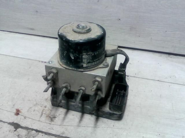 bontott VW POLO III ABS Kocka