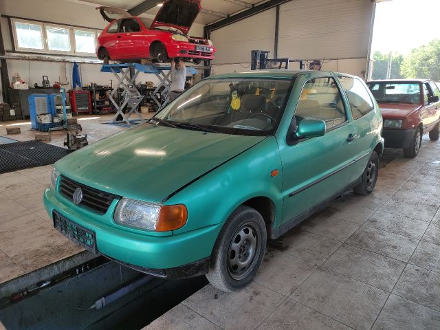 bontott VW POLO III Biztosítéktábla Motortér