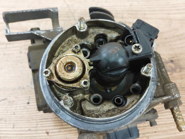 bontott VW POLO III Központi Injektor