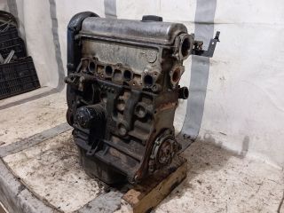 bontott VW POLO III Motor (Fűzött blokk hengerfejjel)