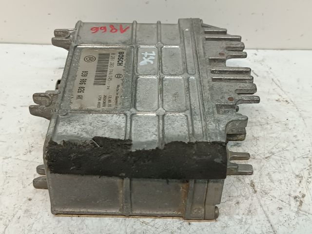 bontott VW POLO III Motorvezérlő