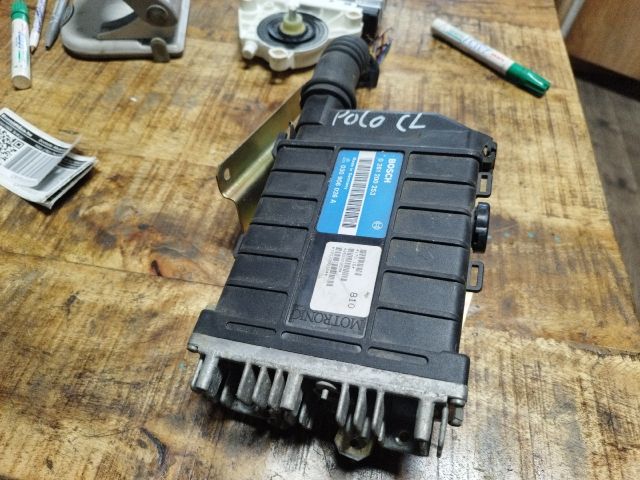 bontott VW POLO III Motorvezérlő