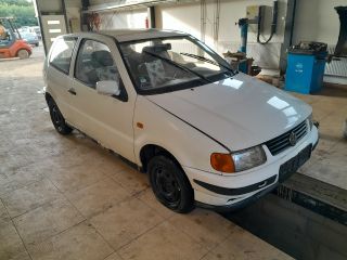 bontott VW POLO III Biztosítéktábla Motortér