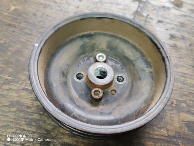 bontott VW POLO III Főtengely Szíjtárcsa