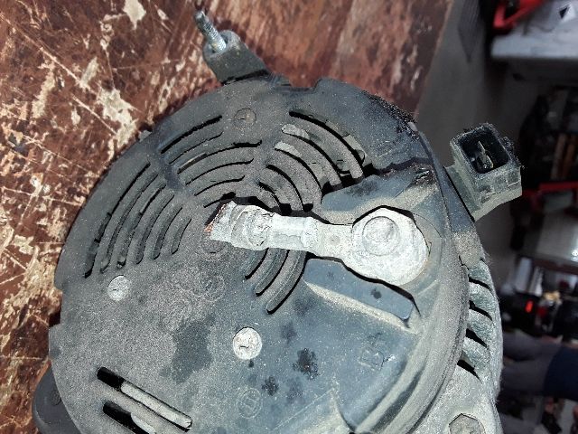 bontott VW POLO III Generátor