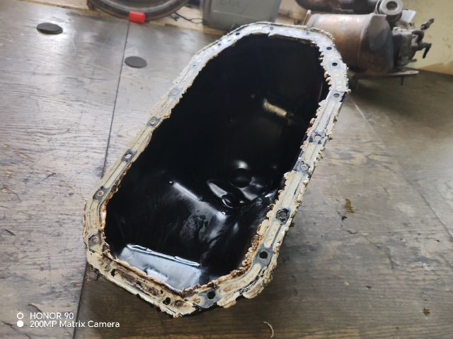 bontott VW POLO III Olajteknő