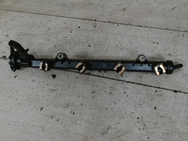 bontott VW POLO III Porlasztó Sor / Híd