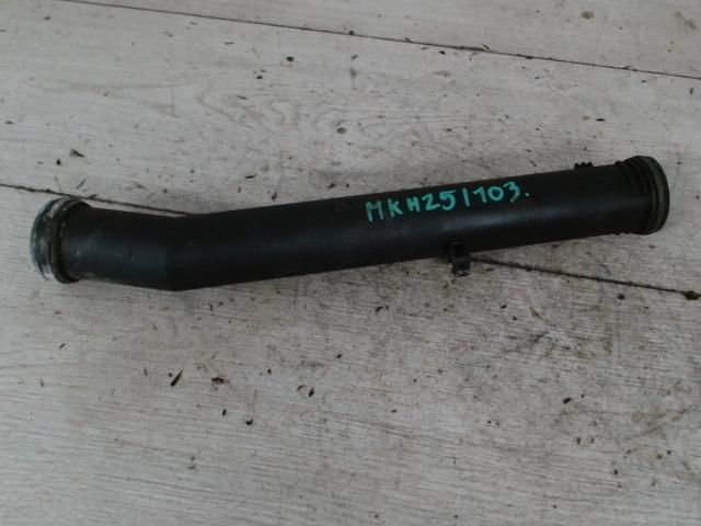 bontott VW POLO III Vízcső