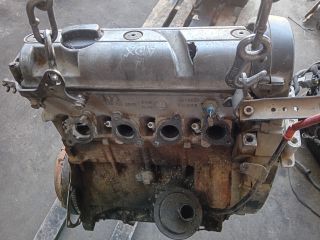 bontott VW POLO III Motor (Fűzött blokk hengerfejjel)