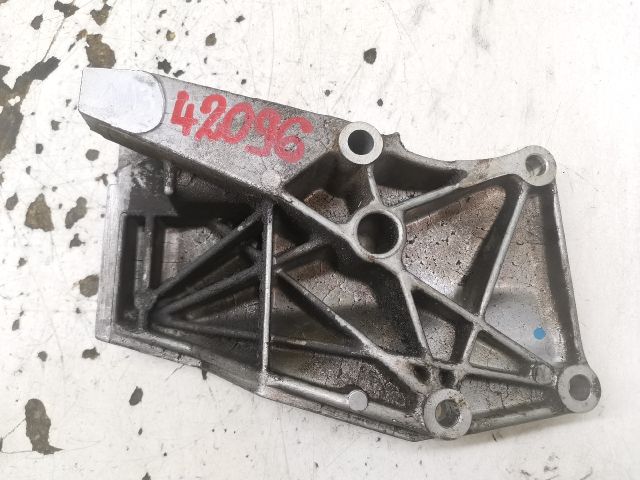 bontott VW POLO III Motor Tartó Bak (Fém)