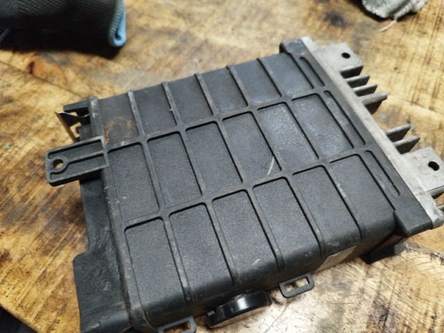 bontott VW POLO III Motorvezérlő