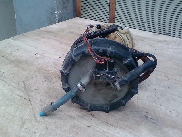 bontott VW POLO III Üzemanyag Szivattyú