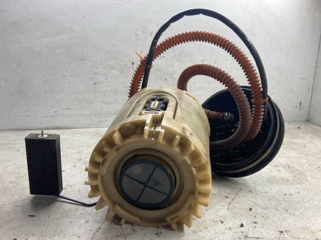 bontott VW POLO III Üzemanyag Szivattyú