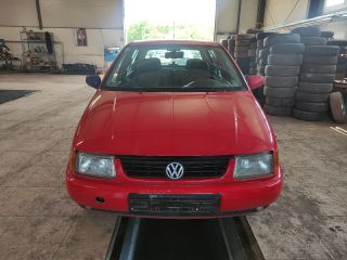 bontott VW POLO III Bal első Csonkállvány Kerékaggyal