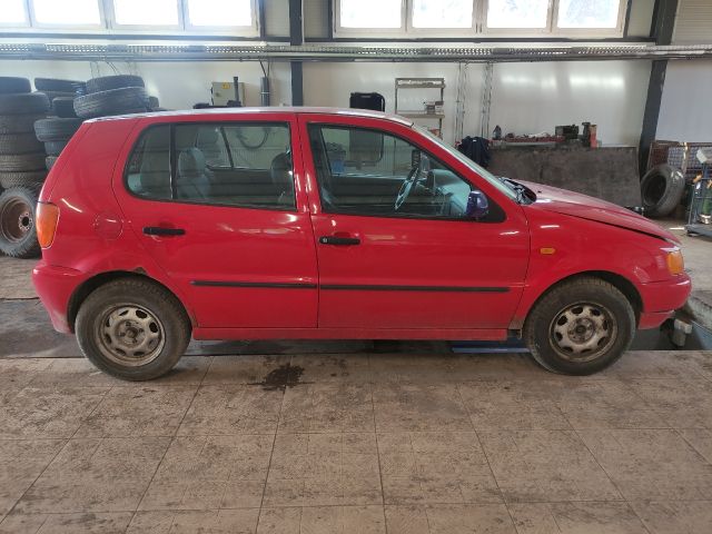 bontott VW POLO III Biztosítéktábla Motortér