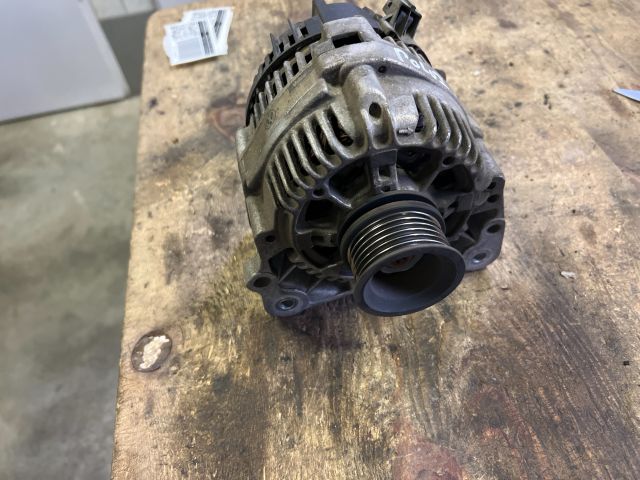 bontott VW POLO III Generátor