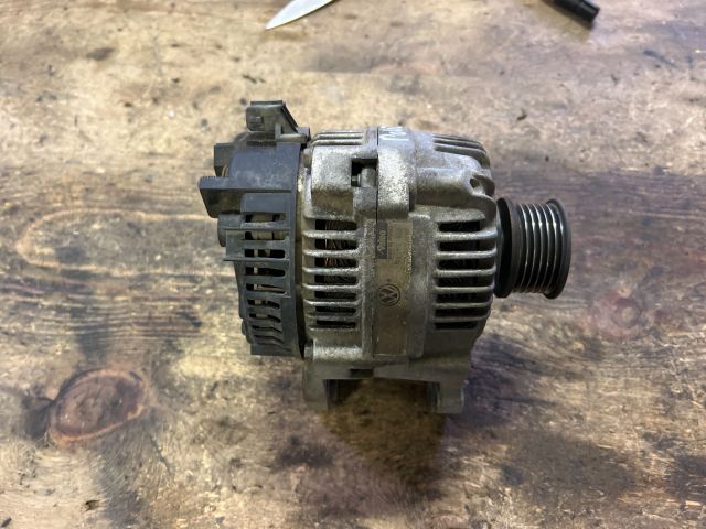 bontott VW POLO III Generátor