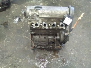 bontott VW POLO III Motor (Fűzött blokk hengerfejjel)